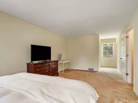 Bedroom - 5501 Abbey Dr, Mchenry, IL 60050 photo 2 of 6