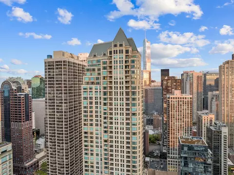 25 E Superior St #903, Chicago, IL 60611