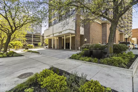 4170 N Marine Dr #5L, Chicago, IL 60613