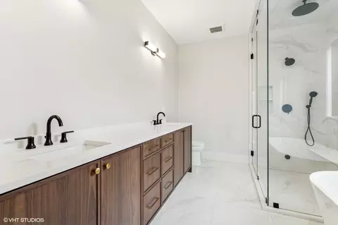851 W Wolfram St #1, Chicago, IL 60657 photo 23