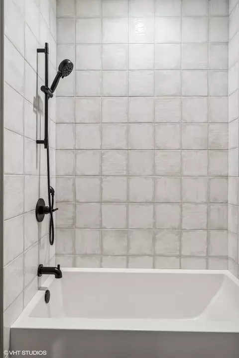 851 W Wolfram St #1, Chicago, IL 60657 photo 31