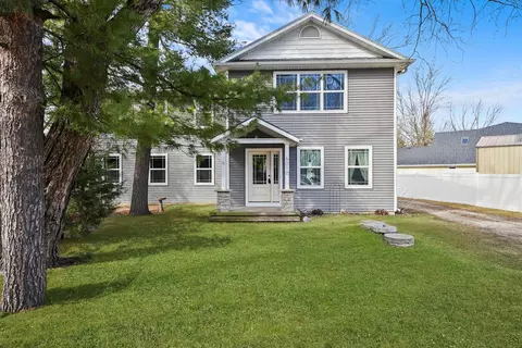 6010 Peart Rd, Morris, IL 60450