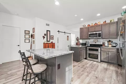 Kitchen - 6010 Peart Rd, Morris, IL 60450 photo 5 of 5