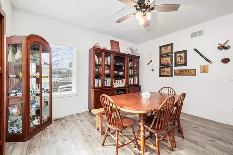 Dining - 6010 Peart Rd, Morris, IL 60450 photo 4 of 4