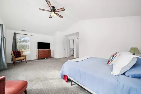 Bedroom - 6010 Peart Rd, Morris, IL 60450 photo 3 of 5