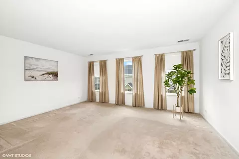 Living - 707 Morris Ct, Lakemoor, IL 60051 photo 6 of 6