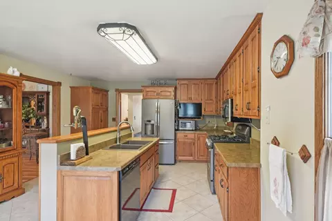 Kitchen - 3560 N Chamlin Dr, Morris, IL 60450 photo 4 of 6