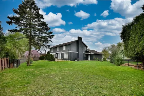 Exterior - 179 Old Forge Rd, Elgin, IL 60123 photo 5 of 6