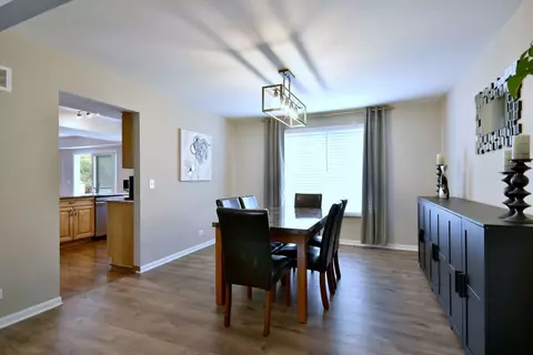 Dining - 179 Old Forge Rd, Elgin, IL 60123 photo 2 of 2