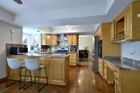 Kitchen - 179 Old Forge Rd, Elgin, IL 60123 photo 3 of 3