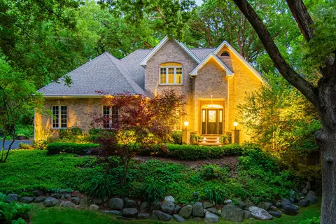 41 W877 Hunters Rdg, Saint Charles, IL 60175