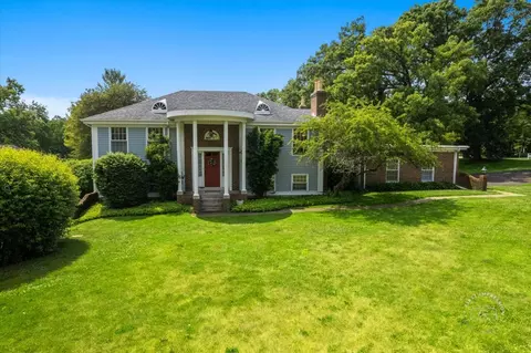 38 W W691 W Mary Ln, Saint Charles, IL 60175
