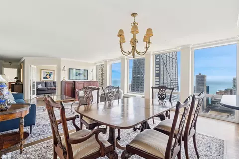 Dining - 111 E Chestnut St #39C, Chicago, IL 60611 photo 2 of 3