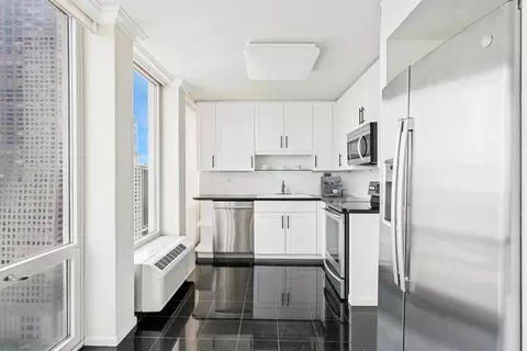 Kitchen - 111 E Chestnut St #39C, Chicago, IL 60611 photo 3 of 3
