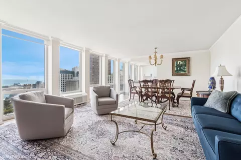 Living - 111 E Chestnut St #39C, Chicago, IL 60611 photo 1 of 5