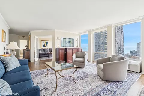 Living - 111 E Chestnut St #39C, Chicago, IL 60611 photo 2 of 5