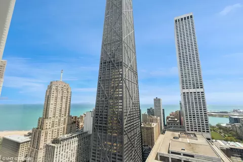 View/Area - 111 E Chestnut St #39C, Chicago, IL 60611 photo 2 of 3