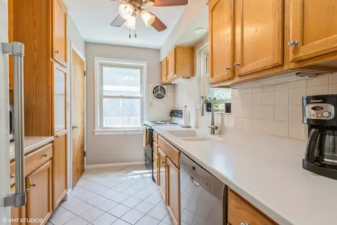 Kitchen - Undisclosed, Glenview, IL 60025 photo 1 of 1