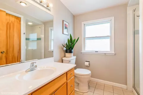 Bath - Undisclosed, Glenview, IL 60025 photo 1 of 2