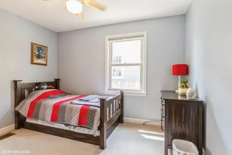Bedroom - Undisclosed, Glenview, IL 60025 photo 2 of 3