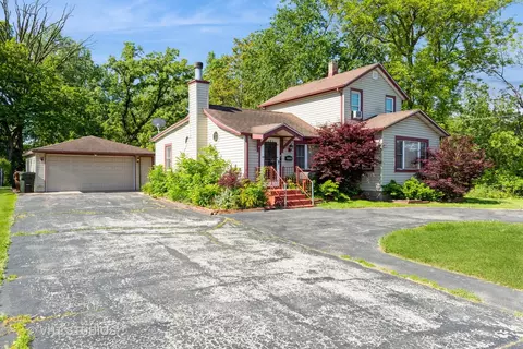110 E Main St, Glenwood, IL 60425