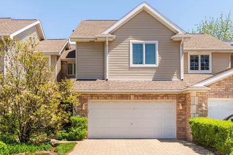 1607 Park Ridge Pt, Park Ridge, IL 60068