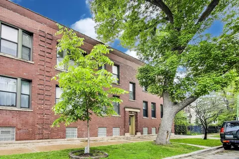 1954 W George St #2, Chicago, IL 60657