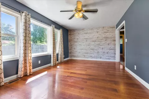 Living - 103 Highview St, Gridley, IL 61744 photo 3 of 4