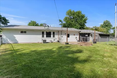 Exterior - 103 Highview St, Gridley, IL 61744 photo 5 of 7