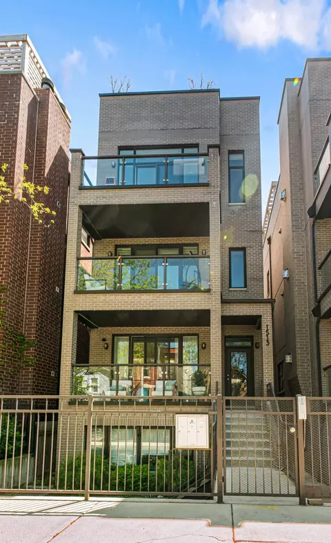 1513 W Walton St #3, Chicago, IL 60642