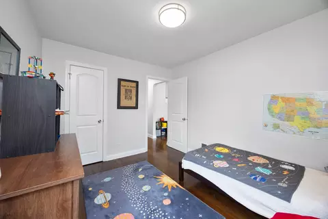 Bedroom - 6309 W Devon Ave, Chicago, IL 60646 photo 4 of 4