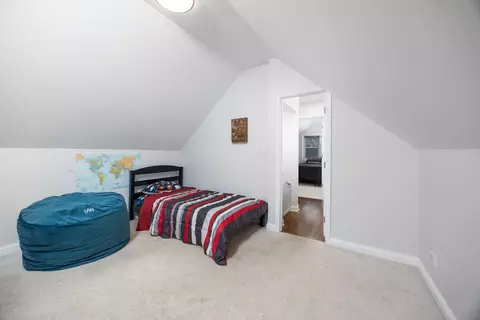 Bedroom - 6309 W Devon Ave, Chicago, IL 60646 photo 3 of 4