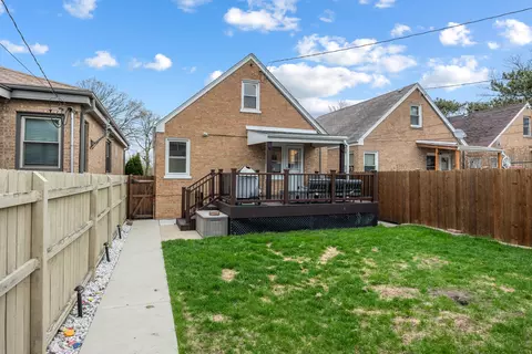 Exterior - 6309 W Devon Ave, Chicago, IL 60646 photo 4 of 5
