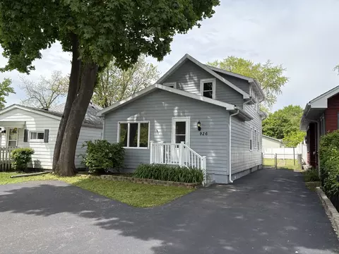 926 Park Ave, Winthrop Harbor, IL 60096