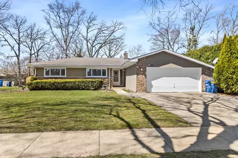 2904 Summit Ave, Highland Park, IL 60035
