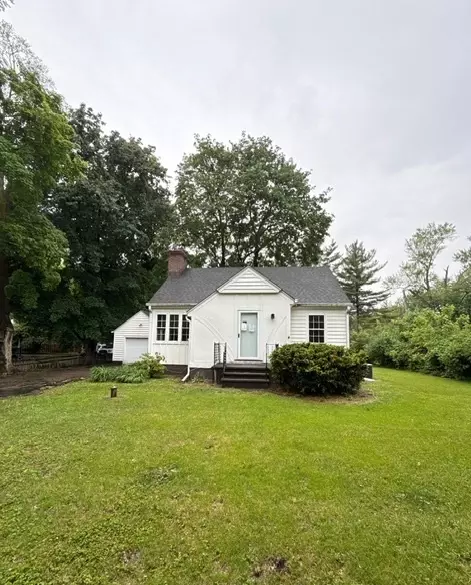 5 N320 Powis Rd, Wayne, IL 60184