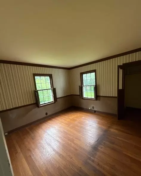 Bedroom - 5 N320 Powis Rd, Wayne, IL 60184 photo 1 of 2