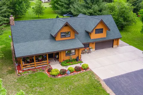 310 N Oak Ln, Dixon, IL 61021
