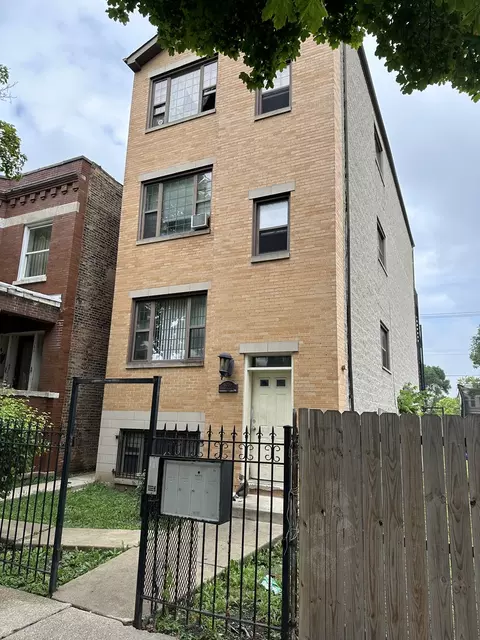 4036 W Gladys Ave, Chicago, IL 60624