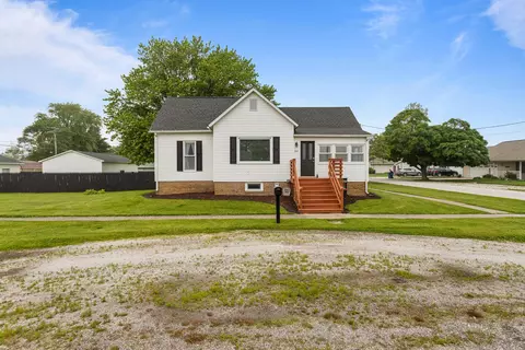 207 N East Ave, Ogden, IL 61859