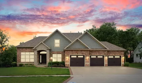 1307 White Oak Rd, Mahomet, IL 61853