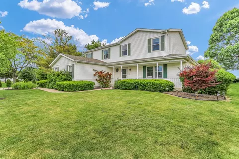 1930 Berkshire Gardens Cc Ln, Normal, IL 61761