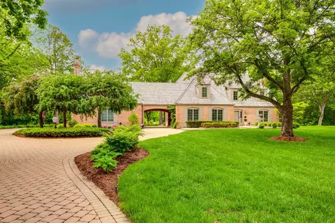 2377 W Course Dr, Riverwoods, IL 60015