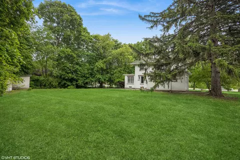 Exterior - 1310 Larkin Ave, Elgin, IL 60123 photo 3 of 4
