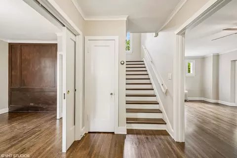 Entry Way - 1310 Larkin Ave, Elgin, IL 60123 photo 3 of 8