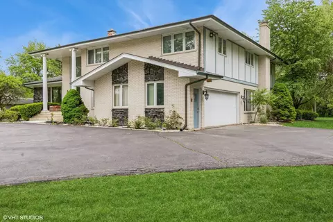 Exterior - 69 Graymoor Ln, Olympia Fields, IL 60461 photo 2 of 4