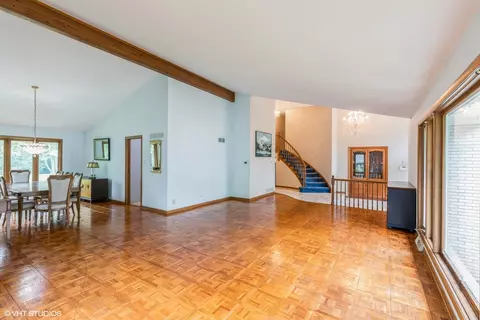 Living - 69 Graymoor Ln, Olympia Fields, IL 60461 photo 2 of 4