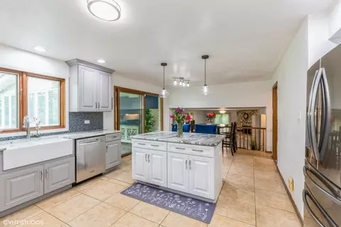 Kitchen - 69 Graymoor Ln, Olympia Fields, IL 60461 photo 1 of 4