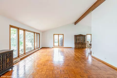 Living - 69 Graymoor Ln, Olympia Fields, IL 60461 photo 1 of 4