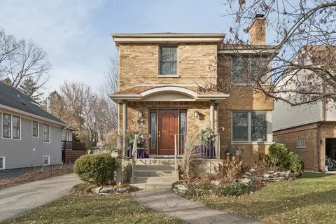 38 Northgate Rd, Riverside, IL 60546